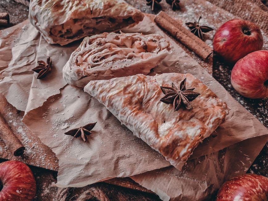 Apple Strudel (by Alex Kammerling)