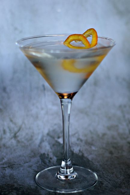 Dickens' Dry Martini