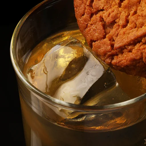 Knock Almond Highball